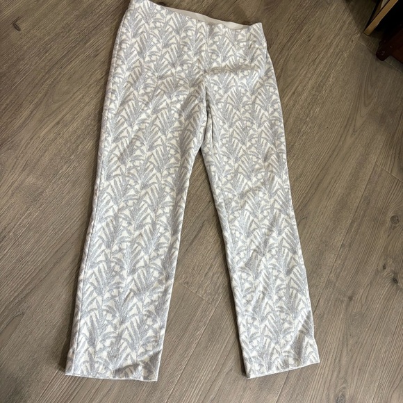 Alfani White Silver Floral Dress Pants Women’s Sz 4P Elastic Waist Stretch Ankle - Picture 1 of 8